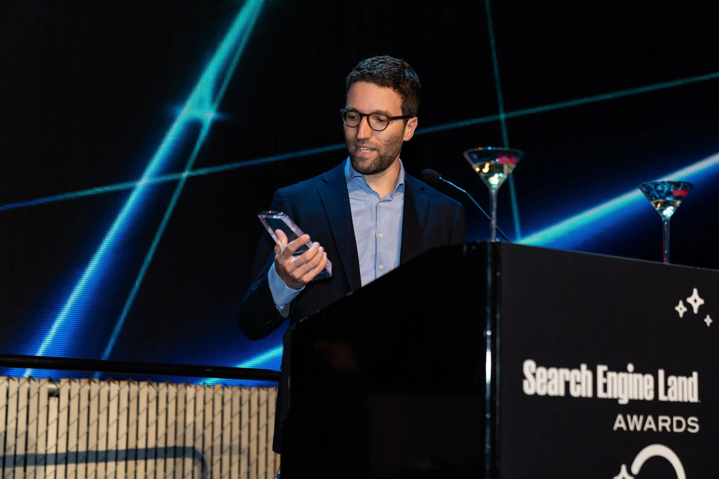 Fig. 1: HomeToGo wins the &raquo;In-House Team of the Year&laquo; Award. Museum of Pop Culture in Seattle, 2018